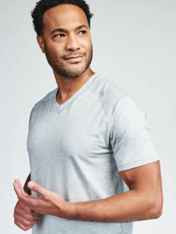 tasc Carrollton Fitness V-Neck T-Shirt | Men's Apparel | Performance